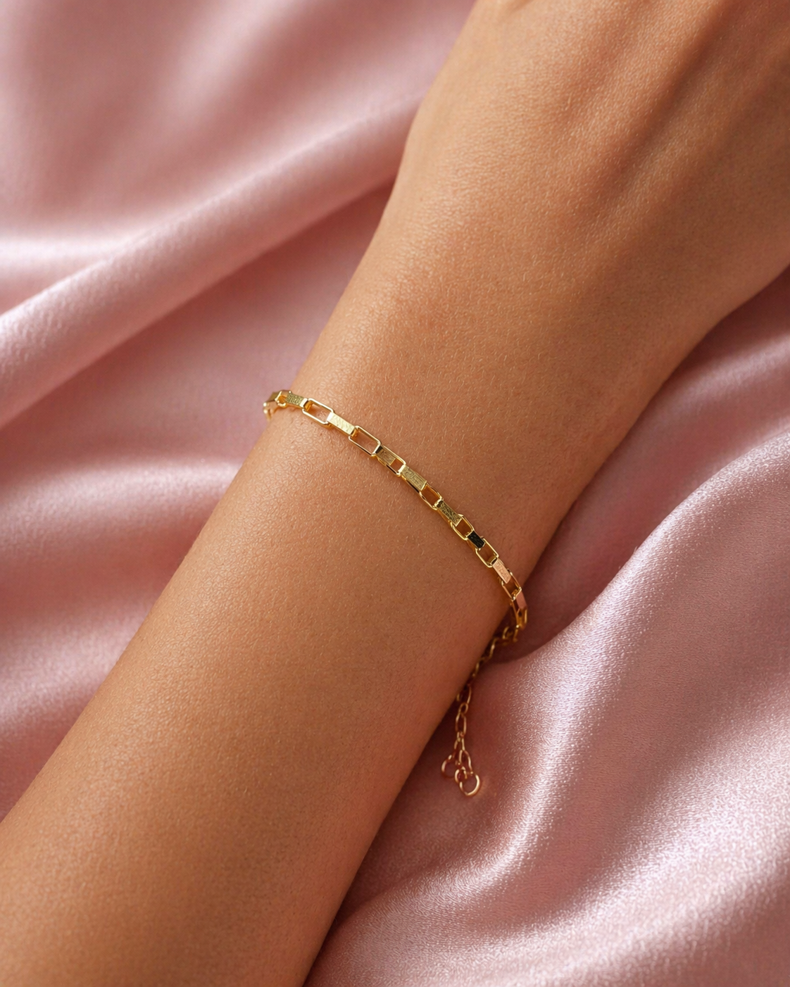 Pulseira Elo Cartier Vazado com tom dourado