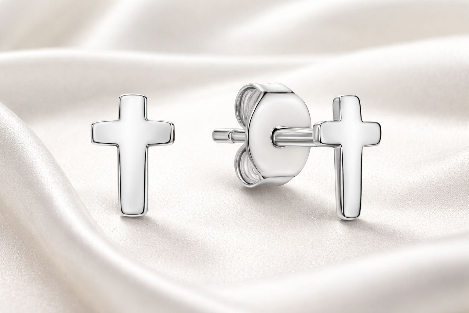 Brinco em Prata 925 Formato Cruz 1cm