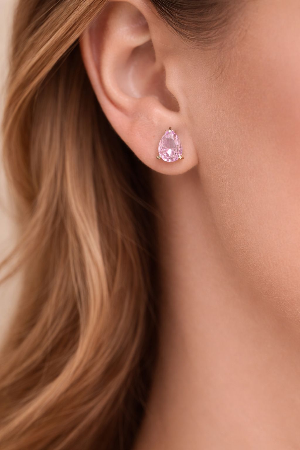 Brinco em Prata 925 com Zircônia Rosa Claro em Formato Gota 4mm