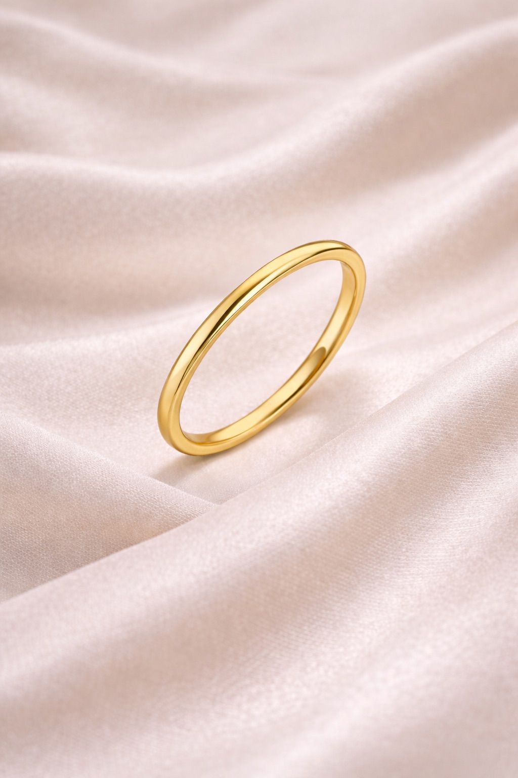 Anel Delicado Liso Minimalista Folheado a Ouro 18K