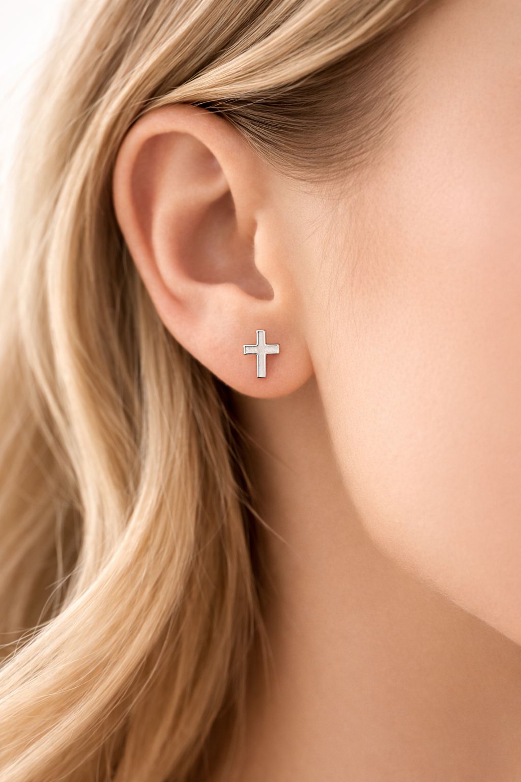 Brinco em Prata 925 Formato Cruz 1cm