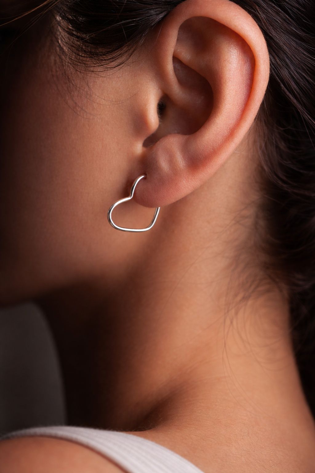 Brinco Argola em Prata 925 Formato Coração Vazado 1,5cm