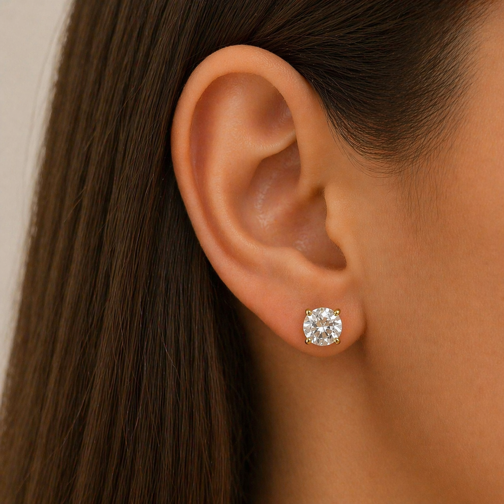 Brinco Ponto de Luz com Zircônia Incolor Banhado a Ouro 18k