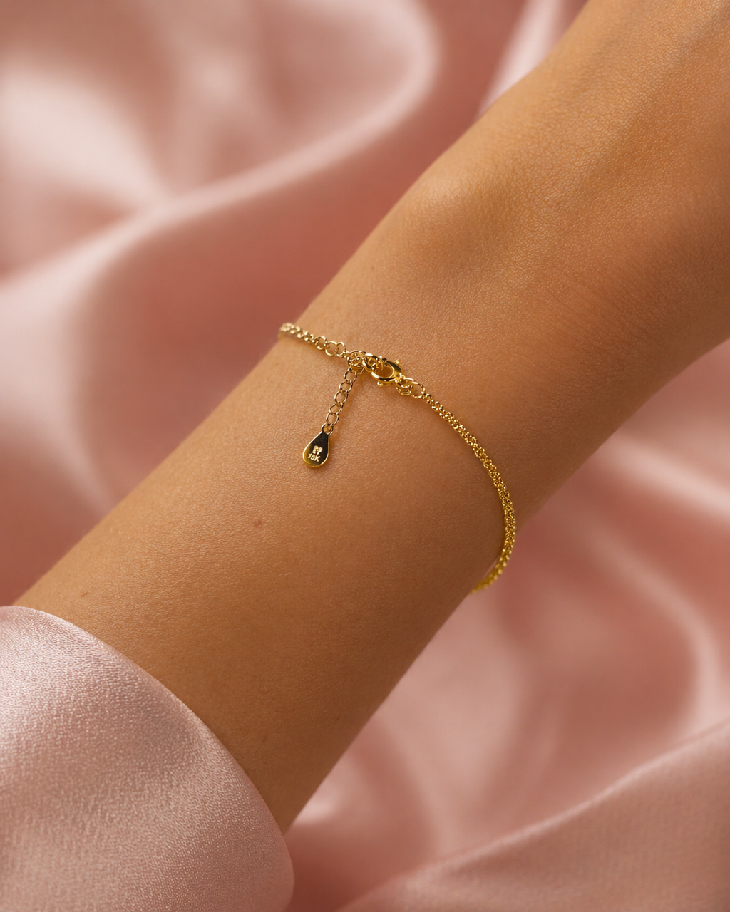 Pulseira Banhada a Ouro 18k com Elo texturizado e Fecho Lagosta Ajustável