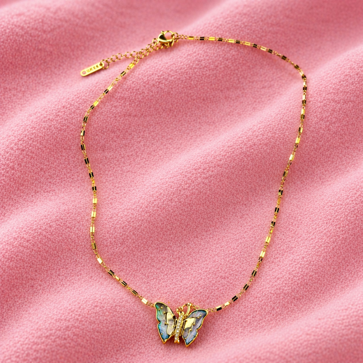 Colar Borboleta Azul Banhado a Ouro 18k com Corrente Elo chapeado