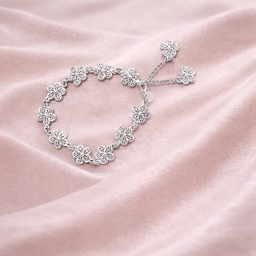 Pulseira Floral em Prata 925 com Elo Circular e Fecho Lagosta