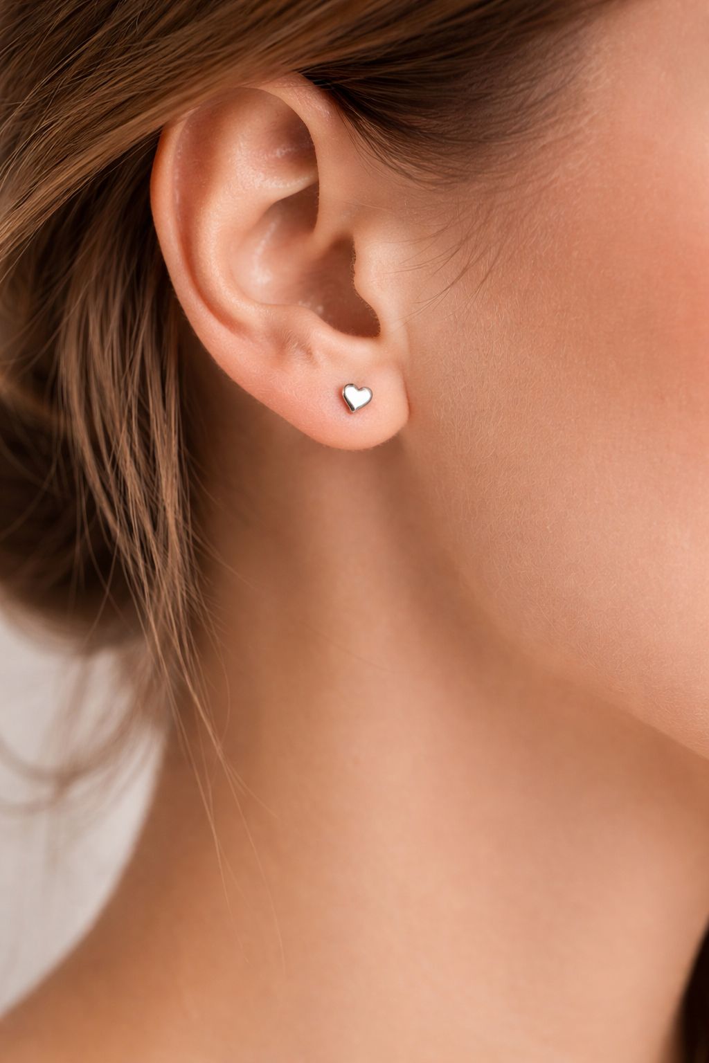 Brinco em Prata 925 Formato Coração Pequeno 1cm