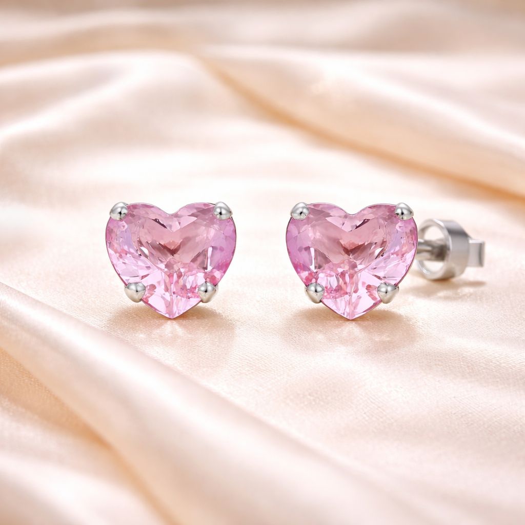 Brinco em Prata 925 com Zircônia Rosa em Formato de Coração 4mm