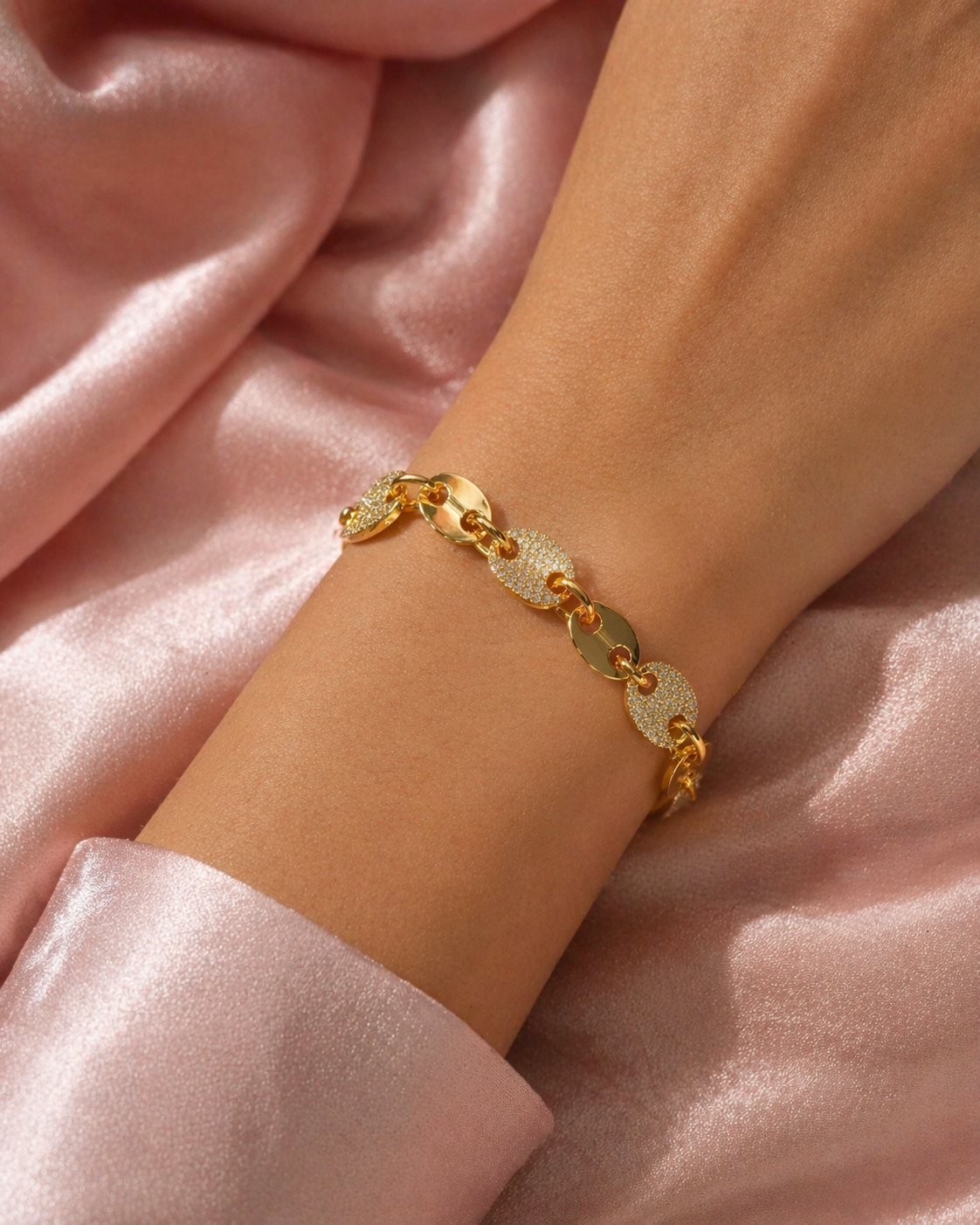 Pulseira Elo Ondulado Senoidal com Zircônias Banhado a Ouro 18k