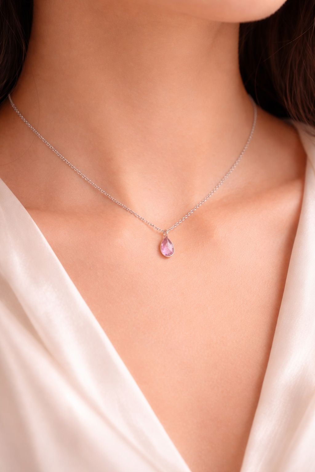 Colar em Prata 925 com Pingente de Zircônia Rosa em Gota
