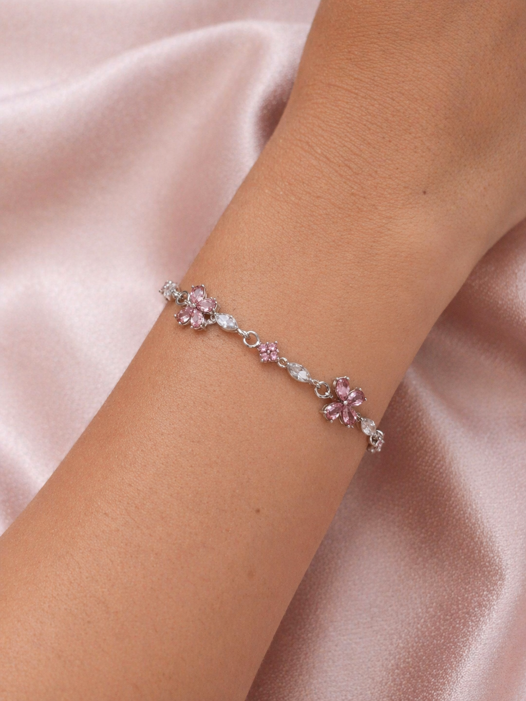 Pulseira em Prata 925 com Zircônias Rosas Florais e Cristais Lapidação Navete