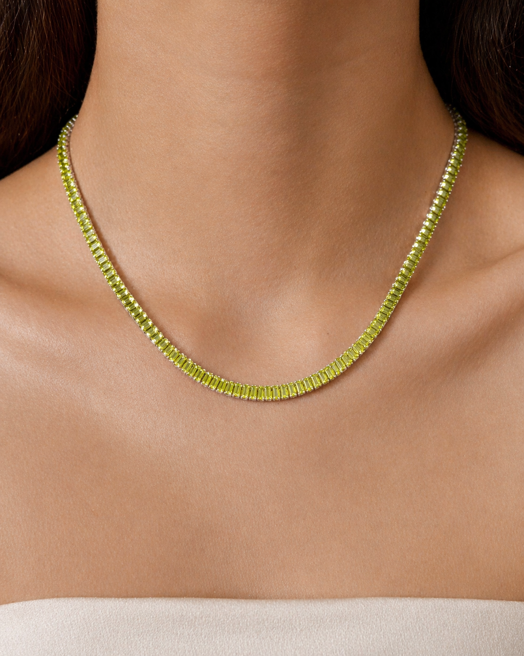 Colar Riviera banhado em Prata 925 com Zircônias Verdes Retangulares